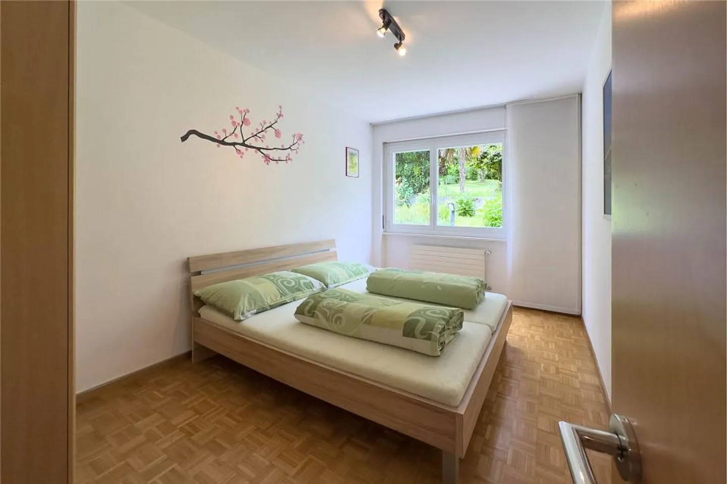 Appartement de 3,5 pièces avec piscine - Photo 12 sur 13