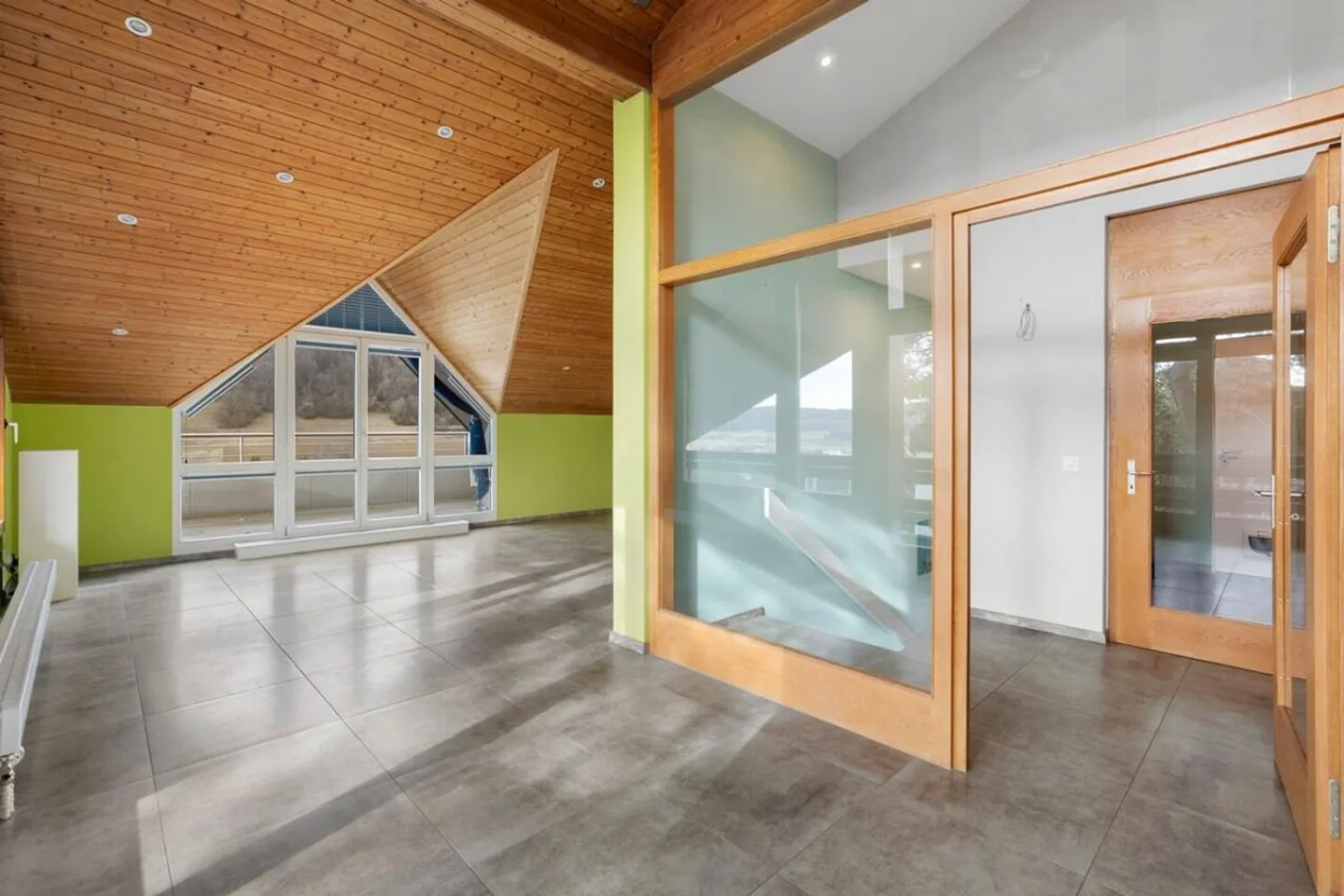 Ampia casa unifamiliare - Foto 5 di 18