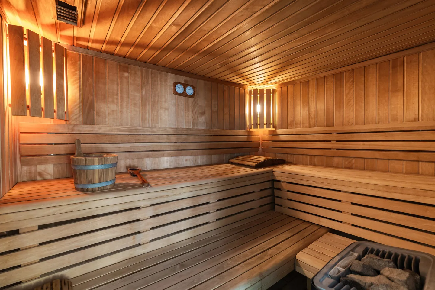 Luxury Apartment in Palace - Photo 7 of 12