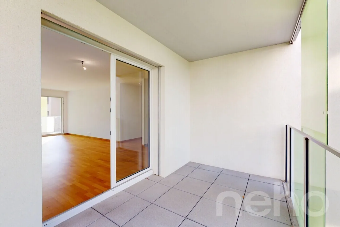 Ampio appartamento di 4,5 locali in una posizione tranquilla a Chailly - Foto 7 di 12