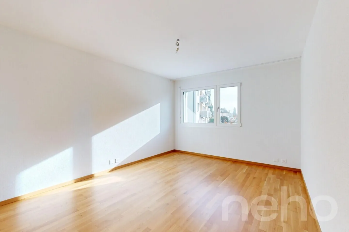 Ampio appartamento di 4,5 locali in una posizione tranquilla a Chailly - Foto 11 di 12