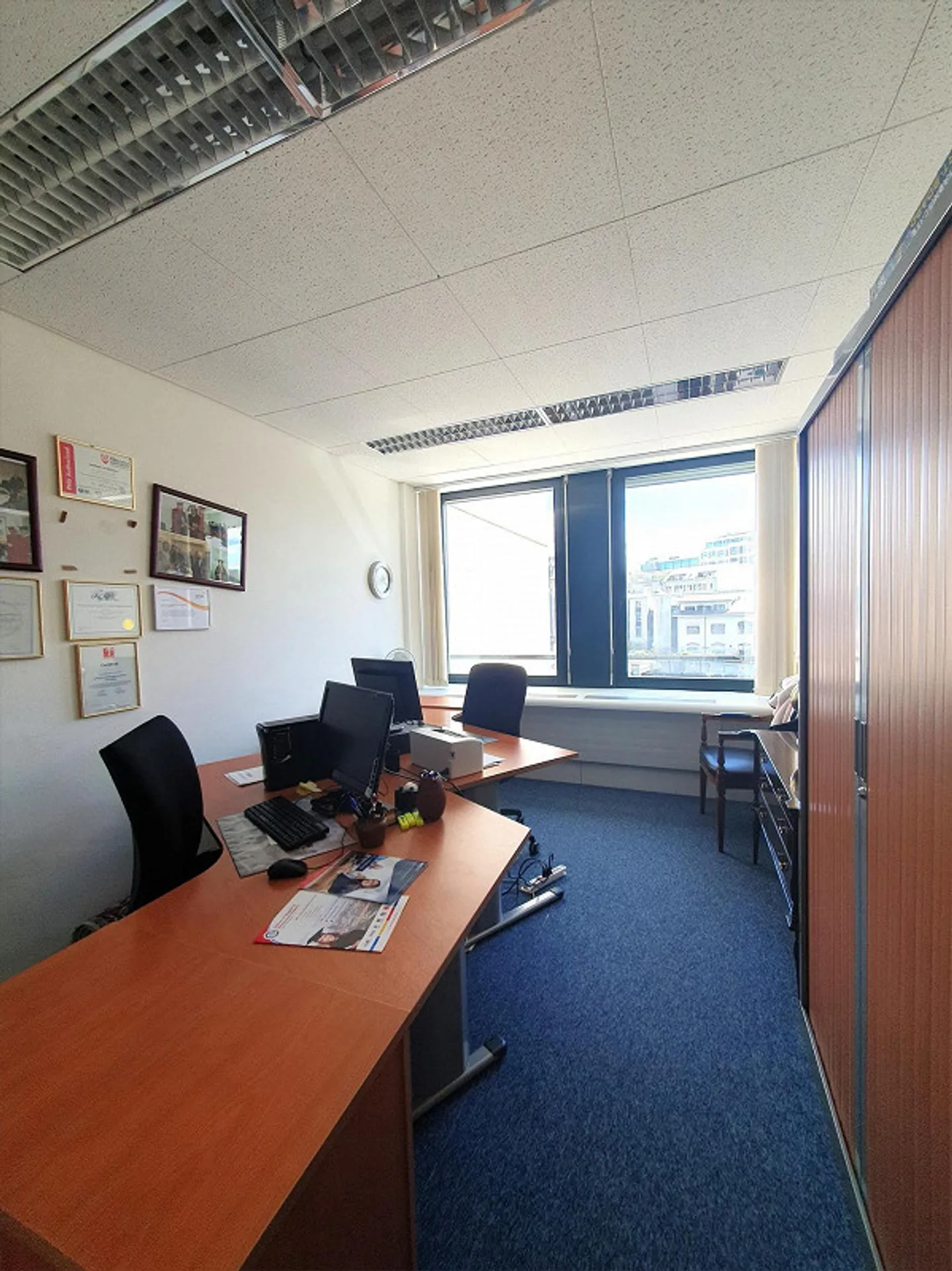 Surface de bureau de 124 m2 au bord du Rhône - Photo 3 sur 5