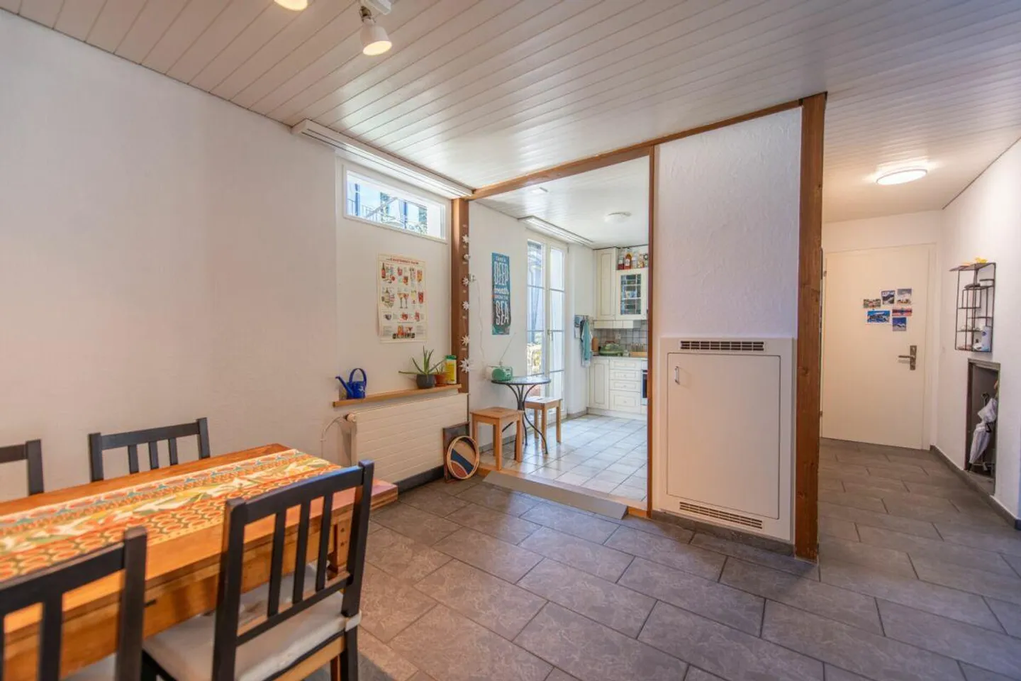 Light, Charm & Comfort: 3.5-Room City Apartment in the Heart of Solothurn... - Photo 3 of 12