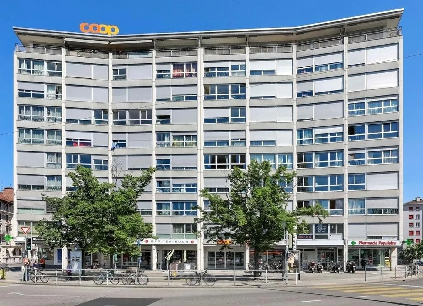 Beautiful apartment with 2 bedrooms in the Charmilles district - Photo 1 of 9