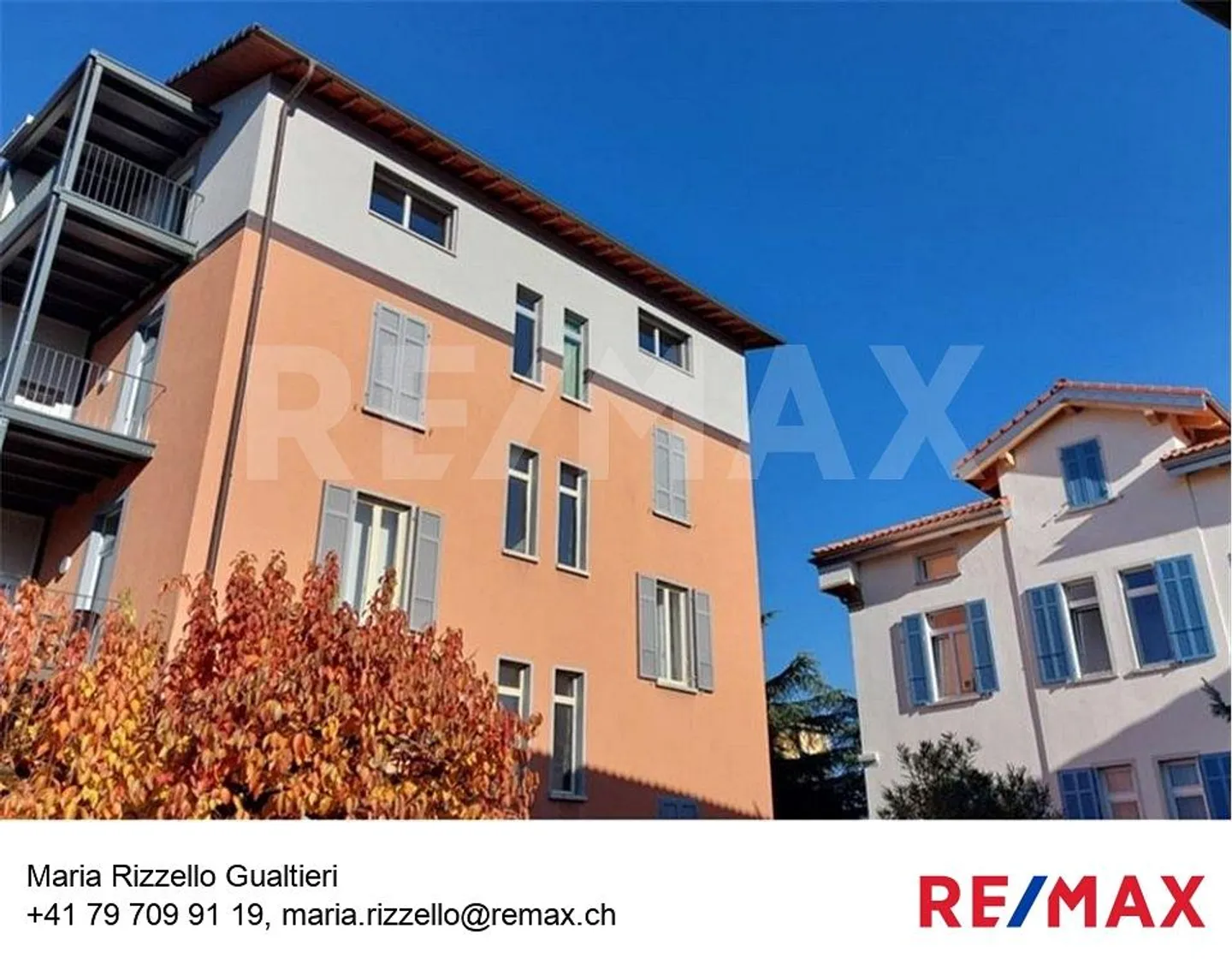 Penthouse moderne avec balcon et deux places de parking - Photo 1 sur 10