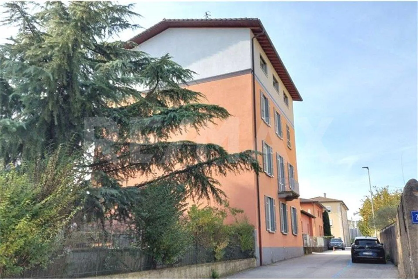 Penthouse moderne avec balcon et deux places de parking - Photo 10 sur 10