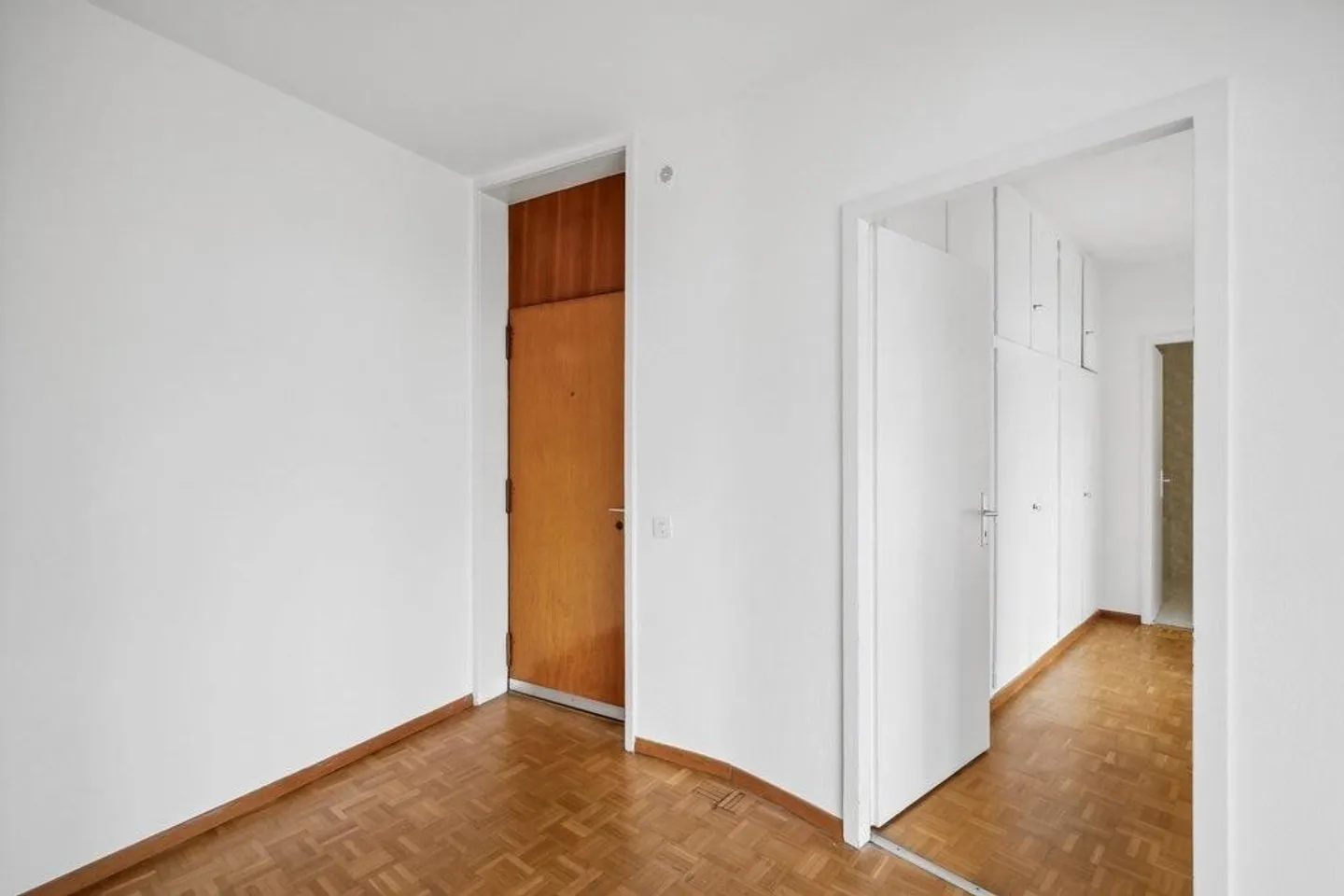Beautiful apartment with 2 bedrooms in the Charmilles district - Photo 8 of 9