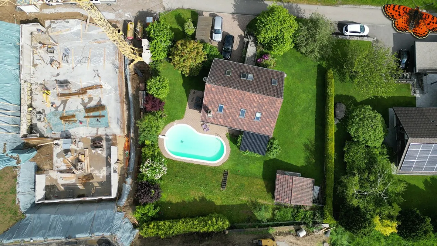 EXKLUSIV! FAMILIENVILLA MIT SCHWIMMBAD IN BERLENS! - Foto 16 von 17