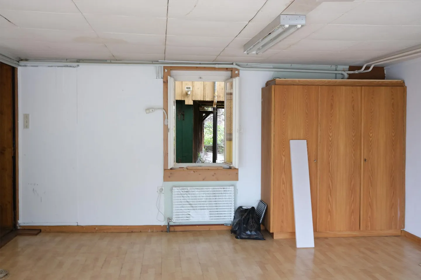 5 1/2-Room Old Building Apartment with Unobstructed Lake View - Photo 3 of 18
