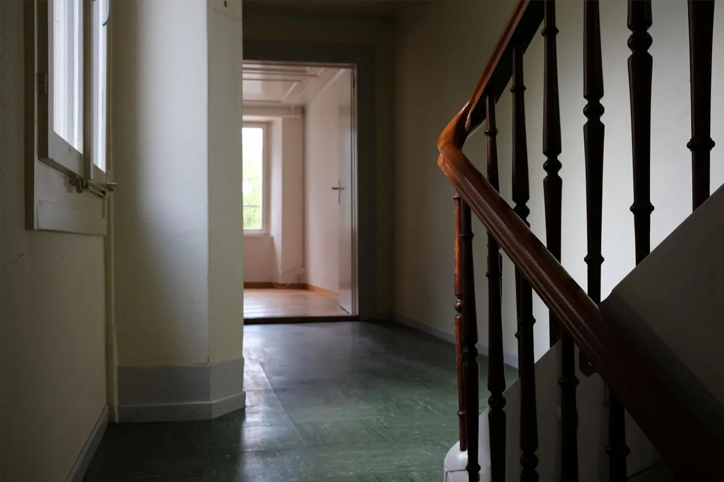 5 1/2-Room Old Building Apartment with Unobstructed Lake View - Photo 8 of 18
