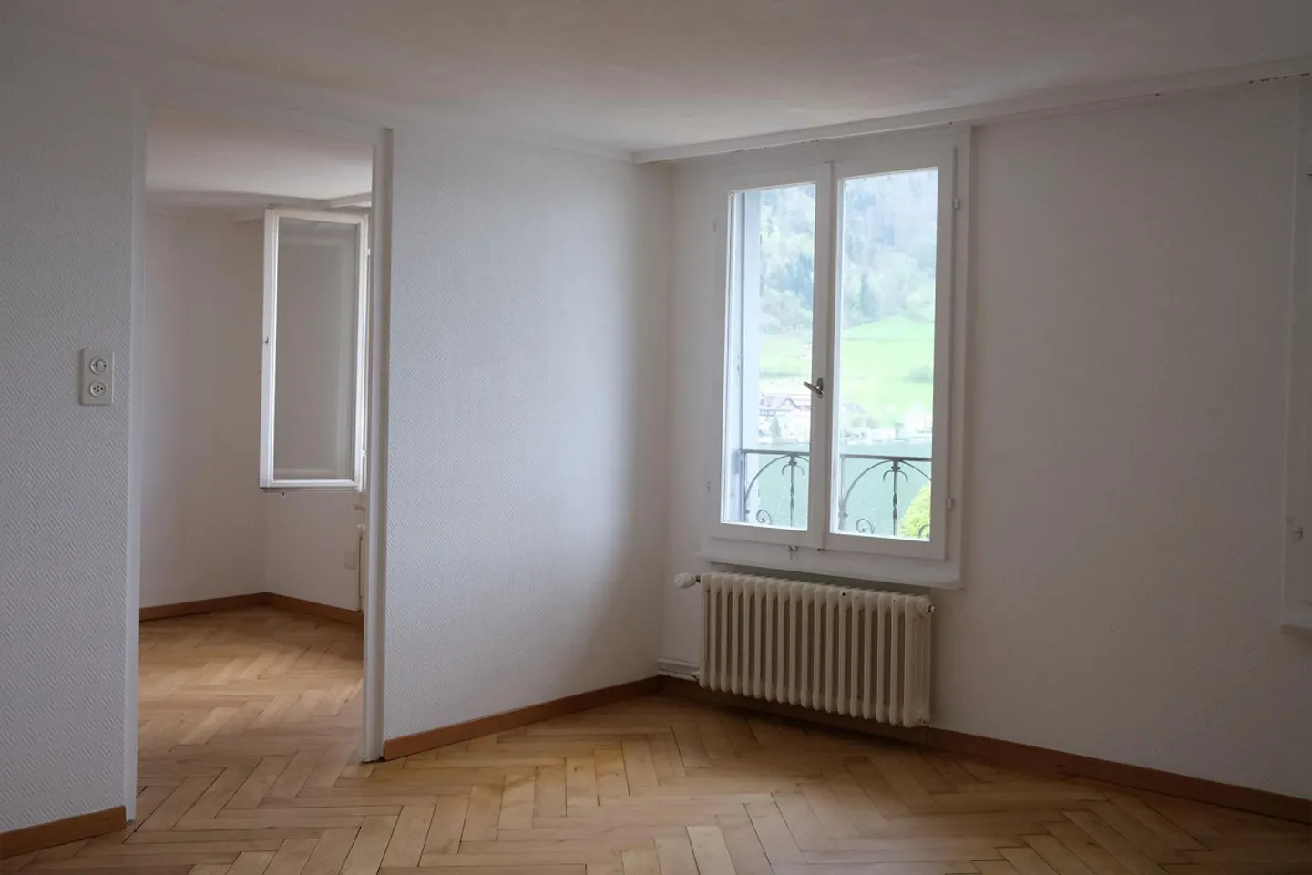 5 1/2-Room Old Building Apartment with Unobstructed Lake View - Photo 17 of 18