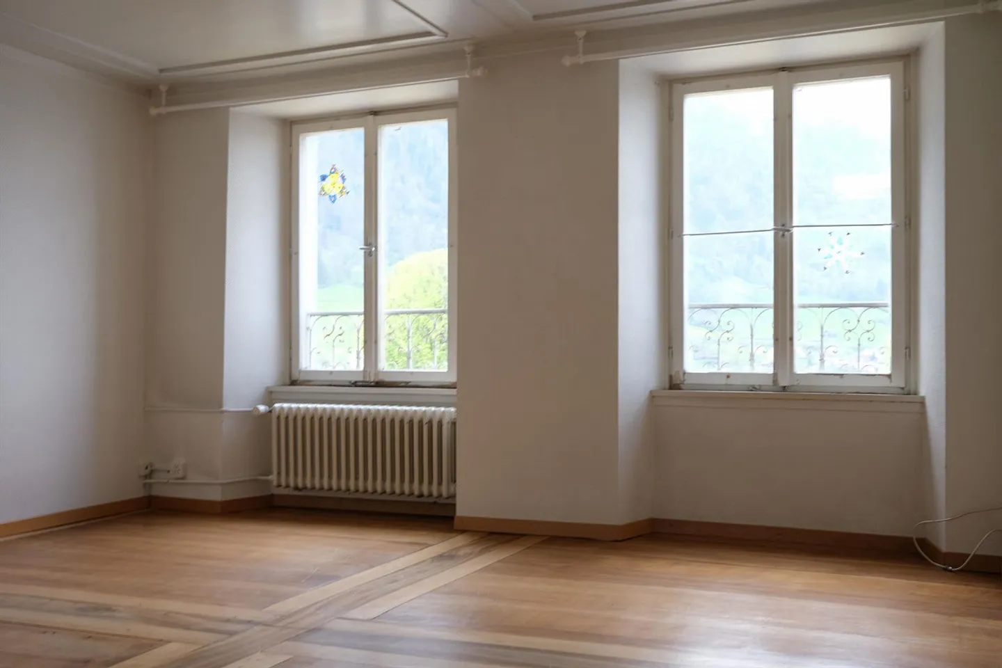 5 1/2-Room Old Building Apartment with Unobstructed Lake View - Photo 10 of 18