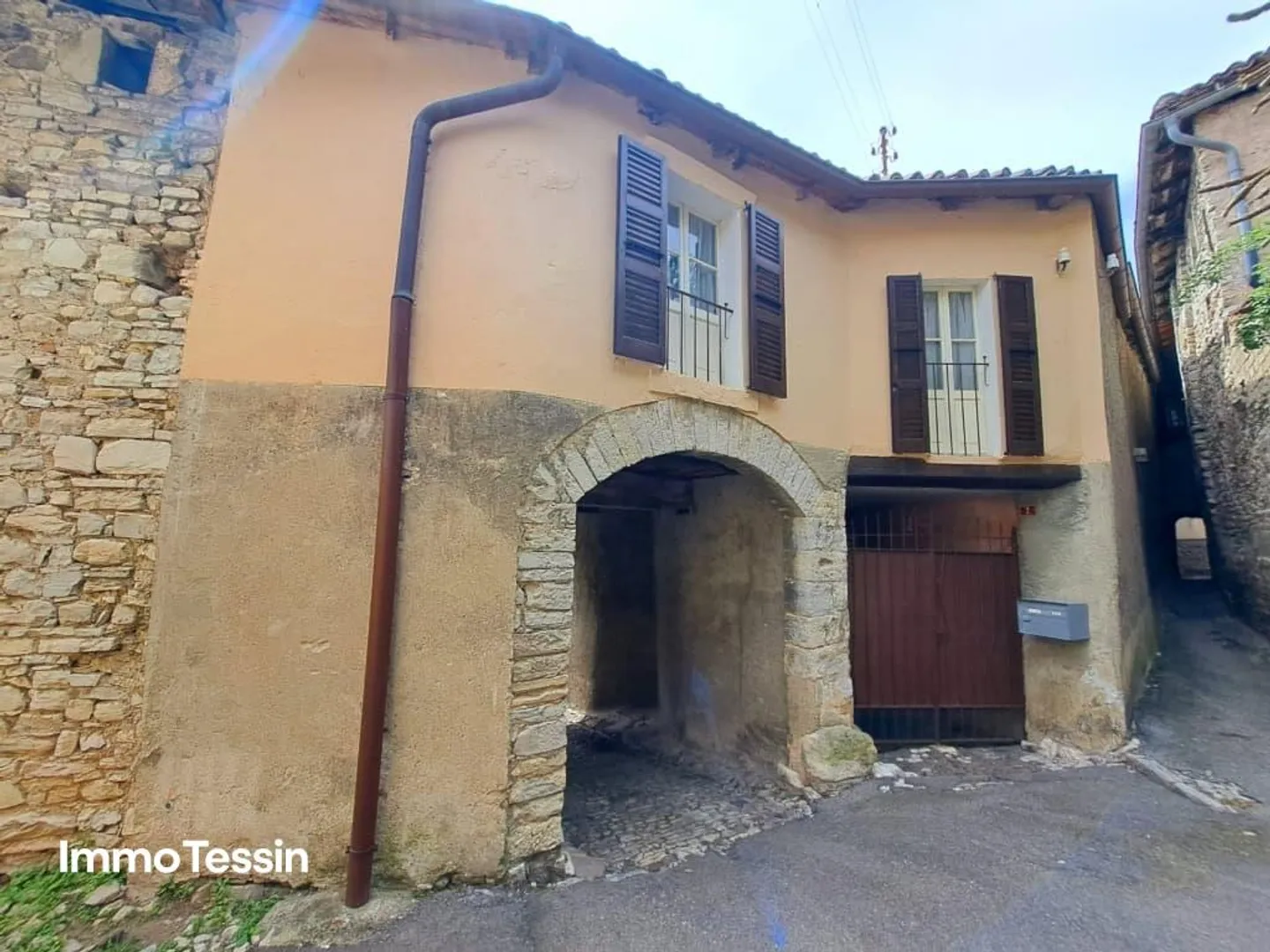 Charmantes Nucleo Tessinerhaus mit grossem Innenhof und Terrasse zu... - Foto 6 von 13