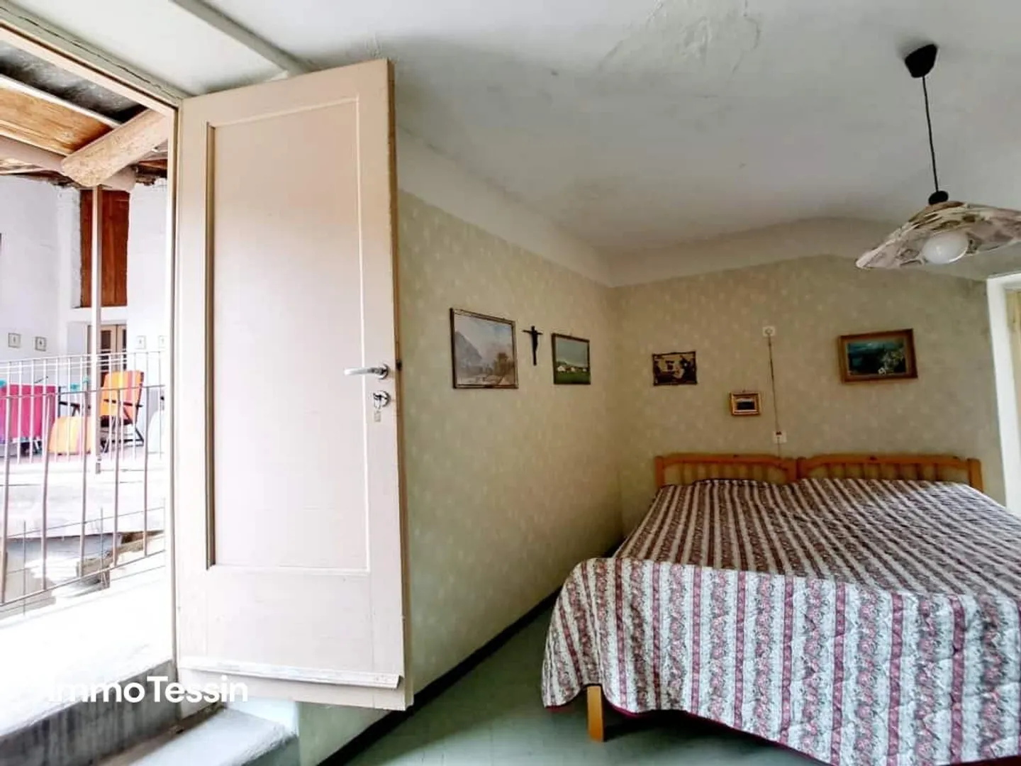 Charmantes Nucleo Tessinerhaus mit grossem Innenhof und Terrasse zu... - Foto 12 von 13