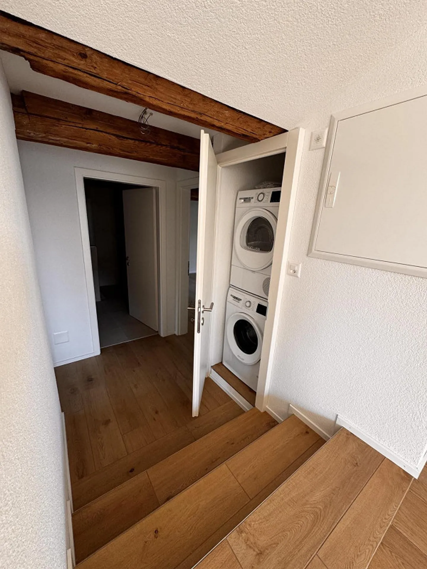 First rental: 3.5 room apartment in converted farmhouse - Photo 9 of 9