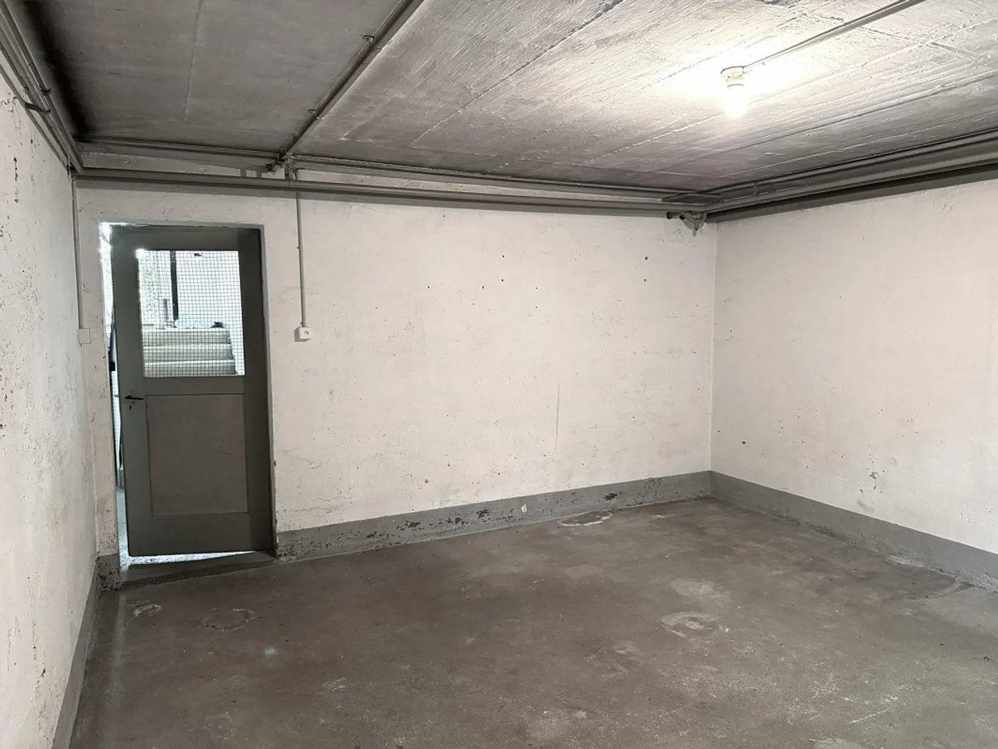 Hobby Studio/Workshop/Storage/Cellar Room - Photo 5 of 8