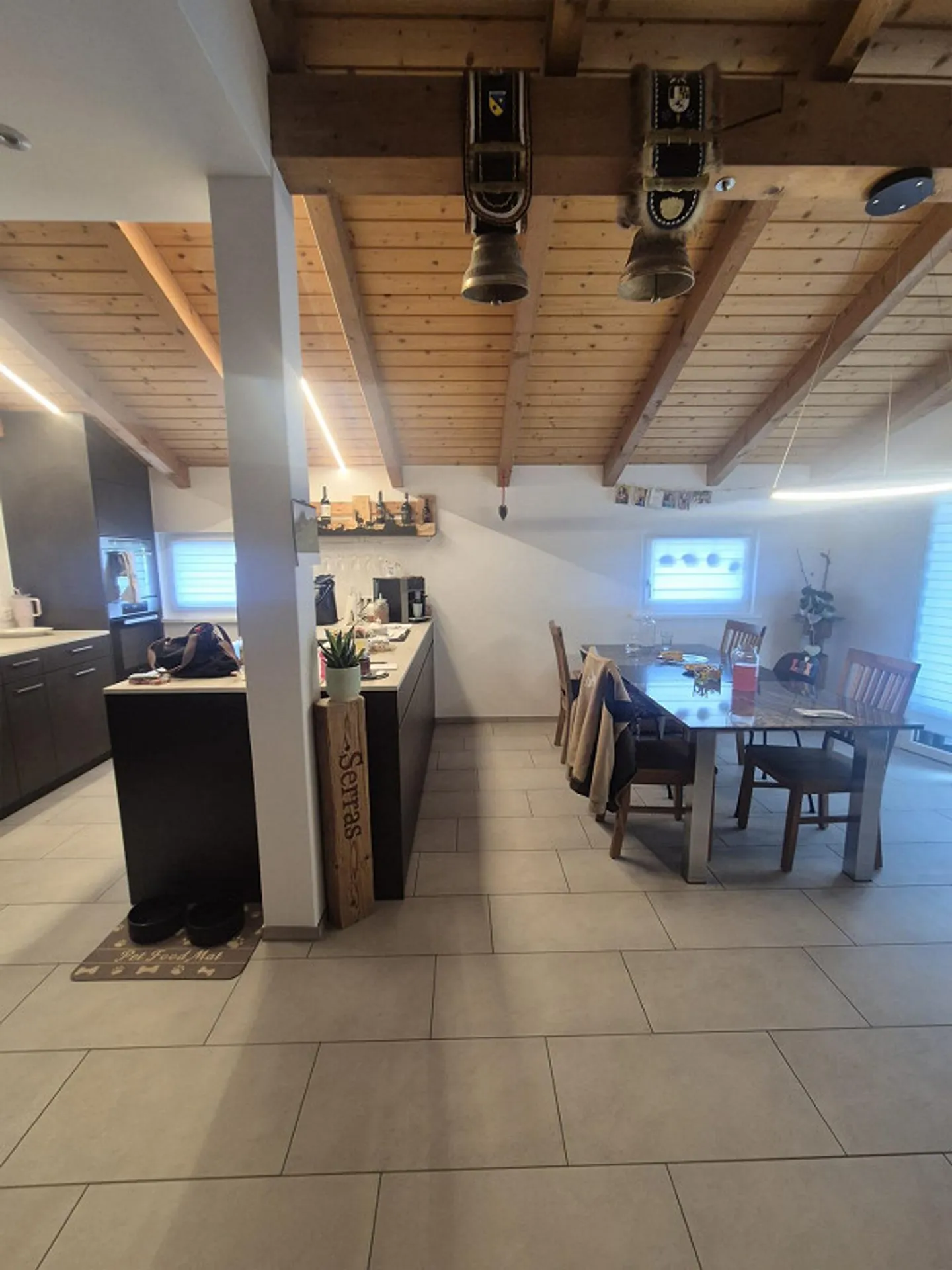 Incantevole appartamento mansardato di 5,5 locali in una posizione soleggiata a Domleschg - Foto 11 di 16
