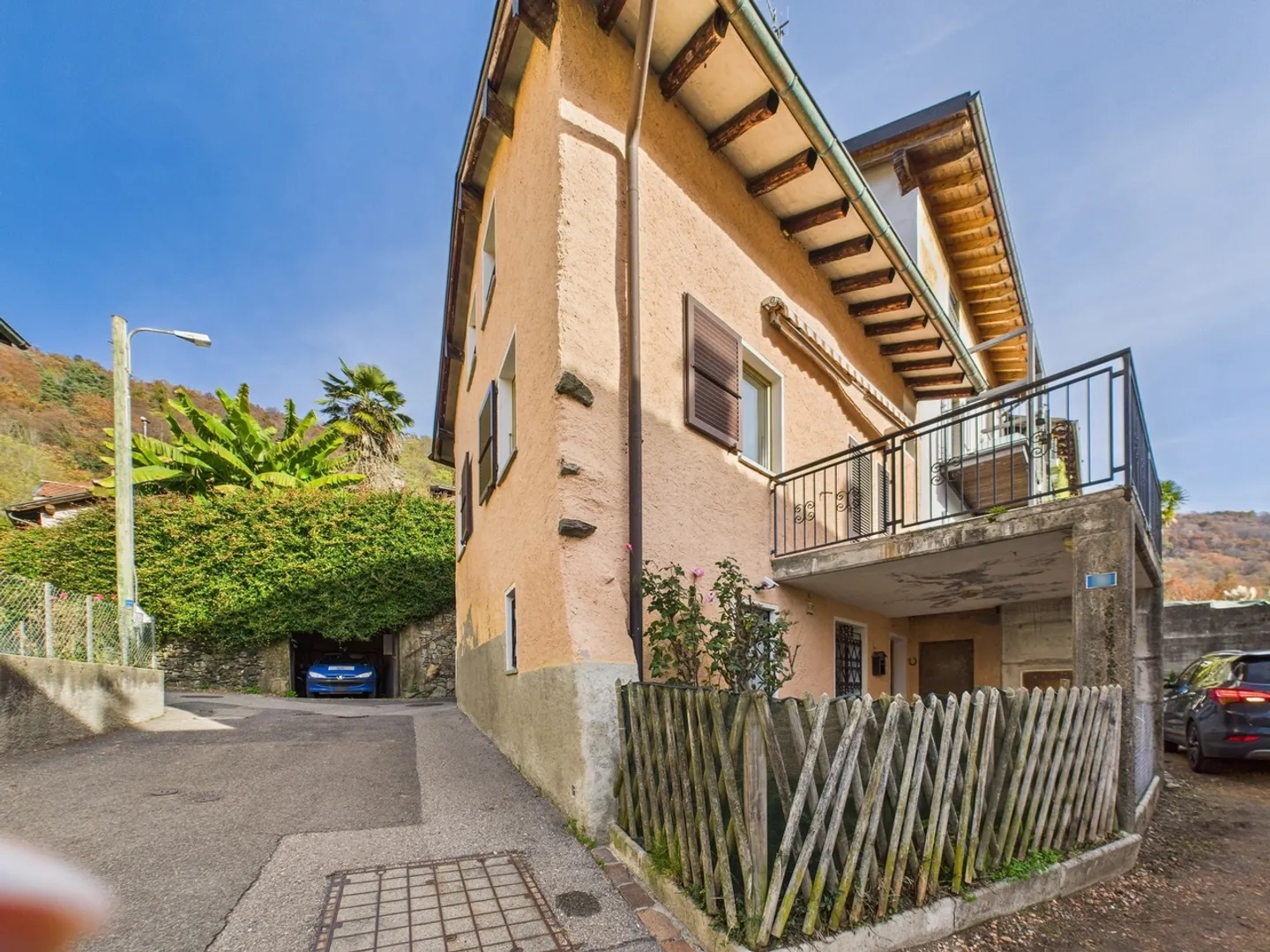 Incantevole casa a schiera nella pittoresca regione di Tresa - Foto 2 di 13