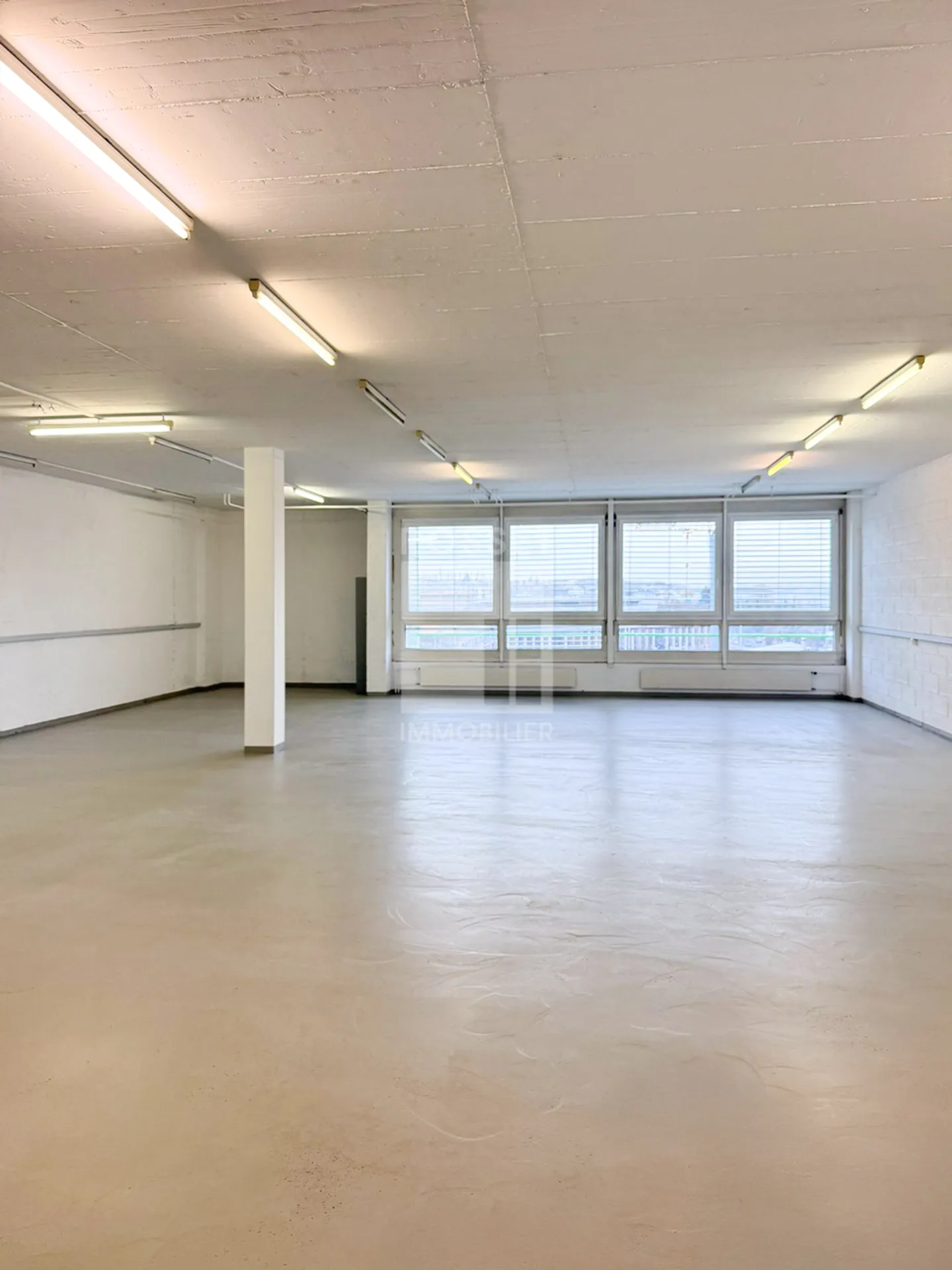 Locaux artisanaux d'env.150 m² au 5 ème étage - Foto 4 von 8