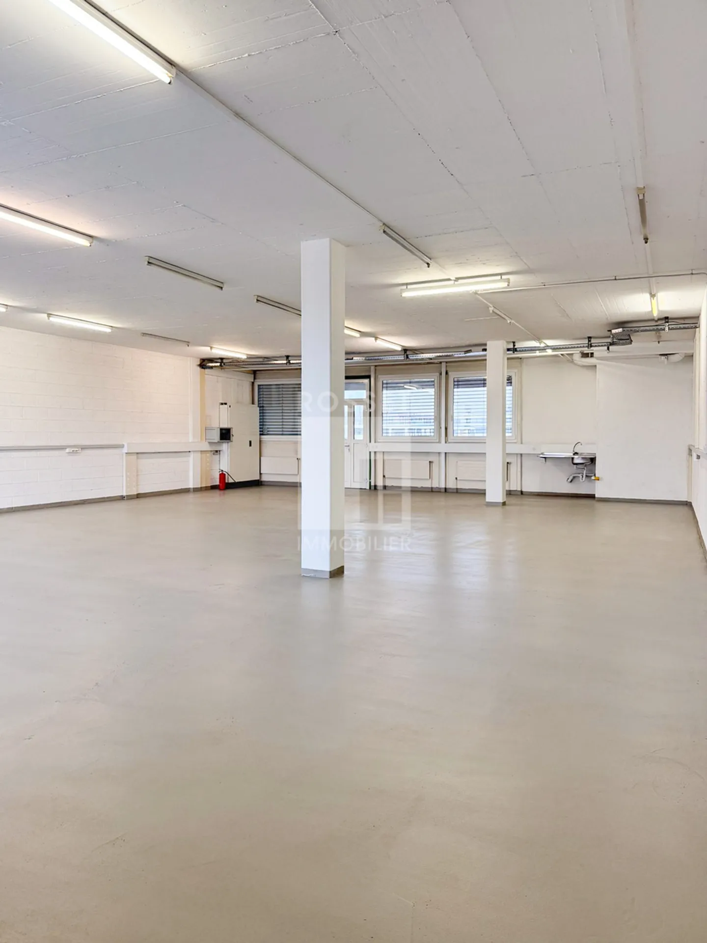 Locaux artisanaux d'env.150 m² au 5 ème étage - Foto 3 von 8