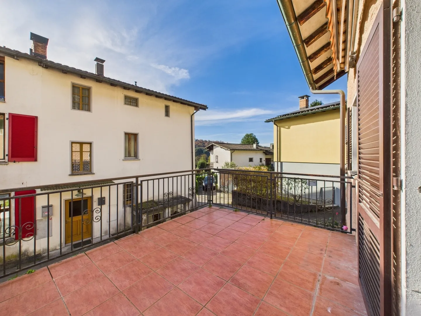 Incantevole casa a schiera nella pittoresca regione di Tresa - Foto 5 di 13