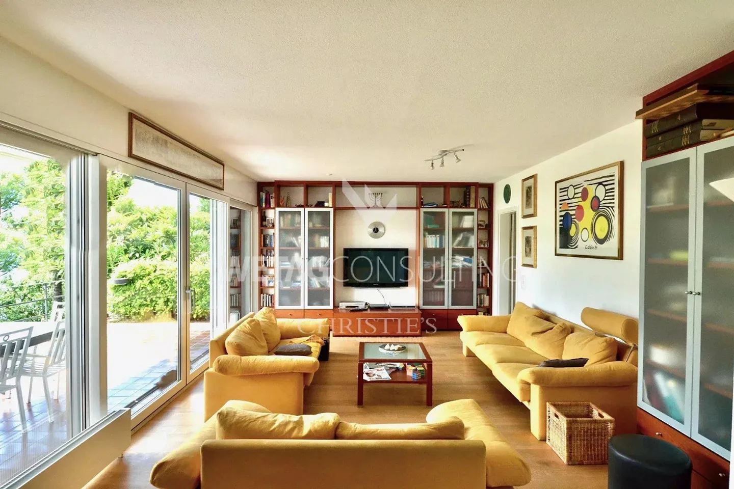 Villa elegante con giardino in posizione esclusiva direttamente sulla riva del lago - Foto 5 di 10