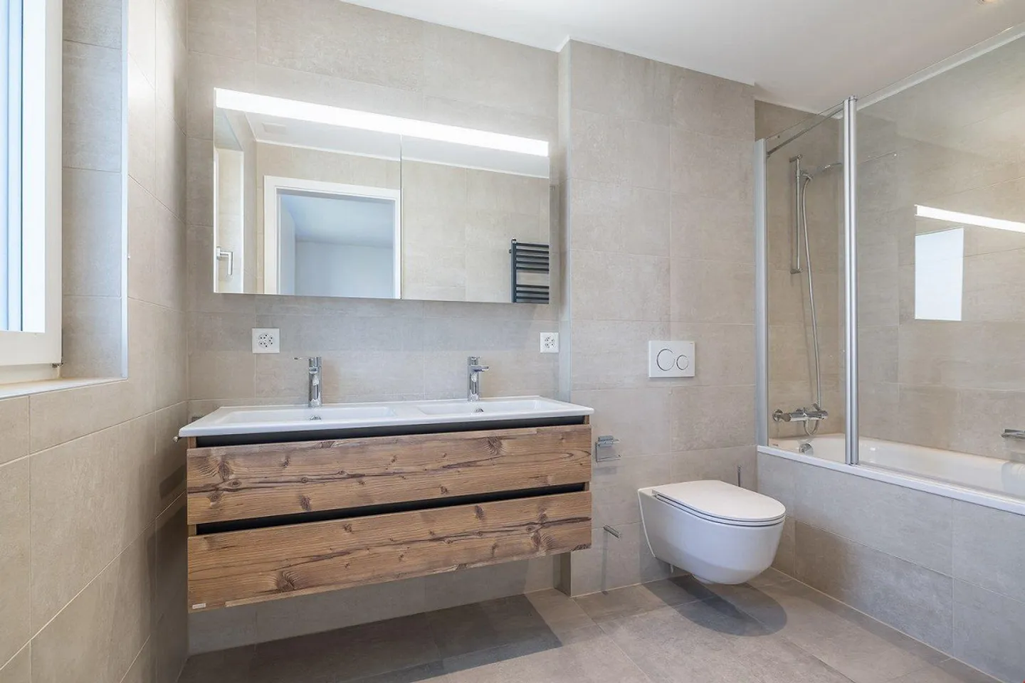 An absolute luxury with breathtaking views of an exceptional site - Photo 10 of 13