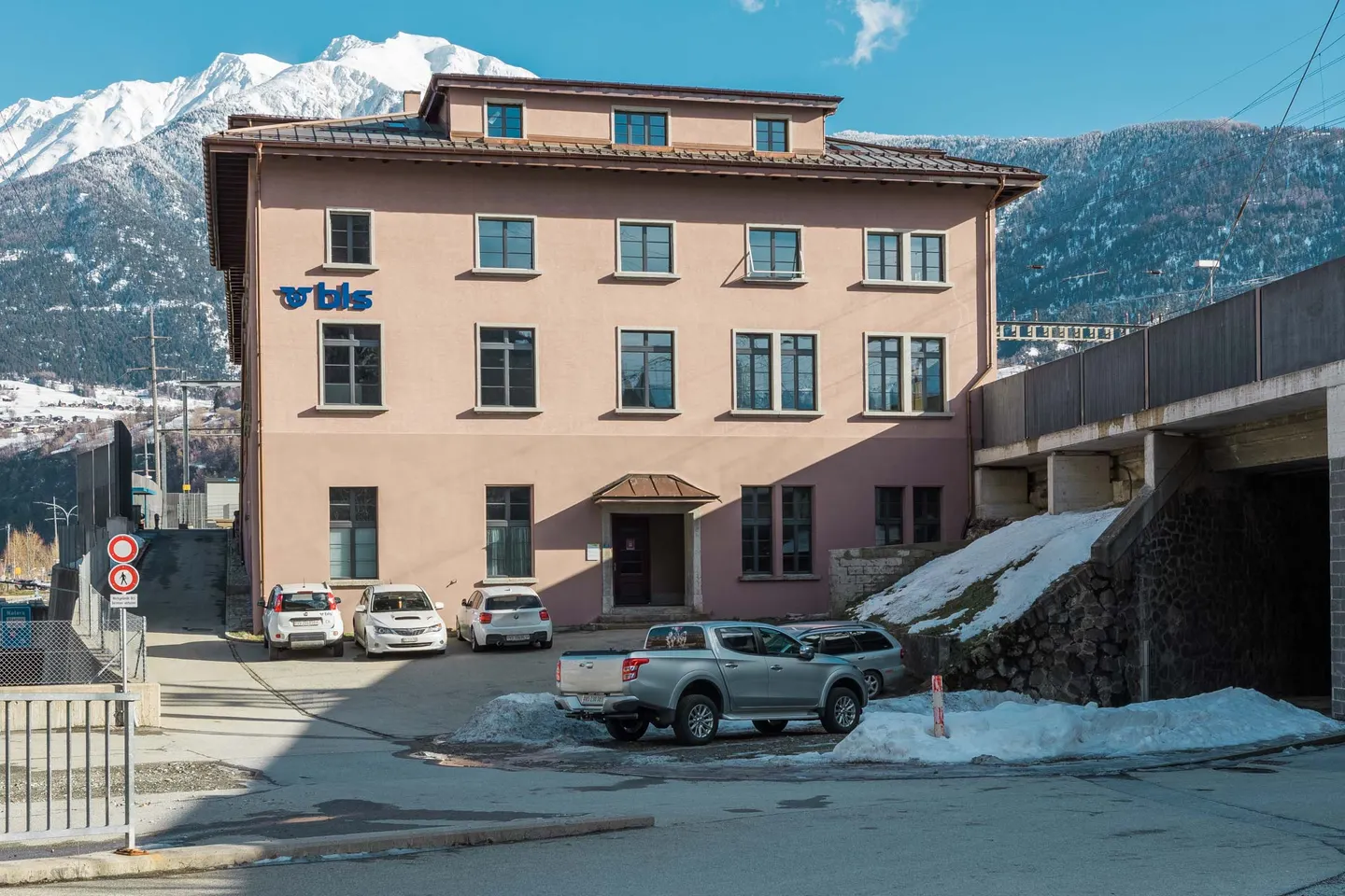 Living in the Heart of Valais - Photo 1 of 11