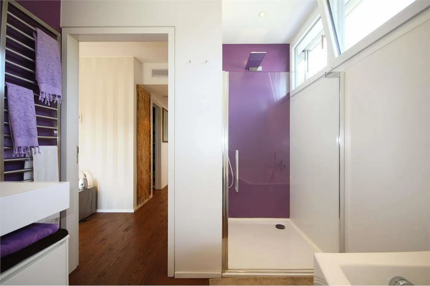 Taverna: casa di design confortevole - Foto 10 di 13