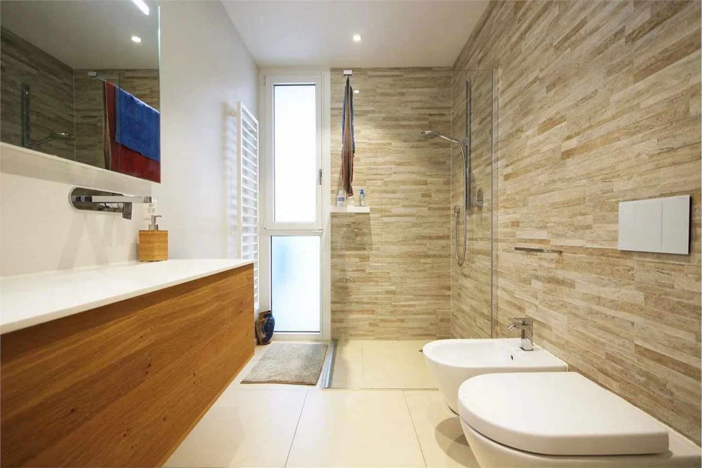 Taverna: casa di design confortevole - Foto 12 di 13