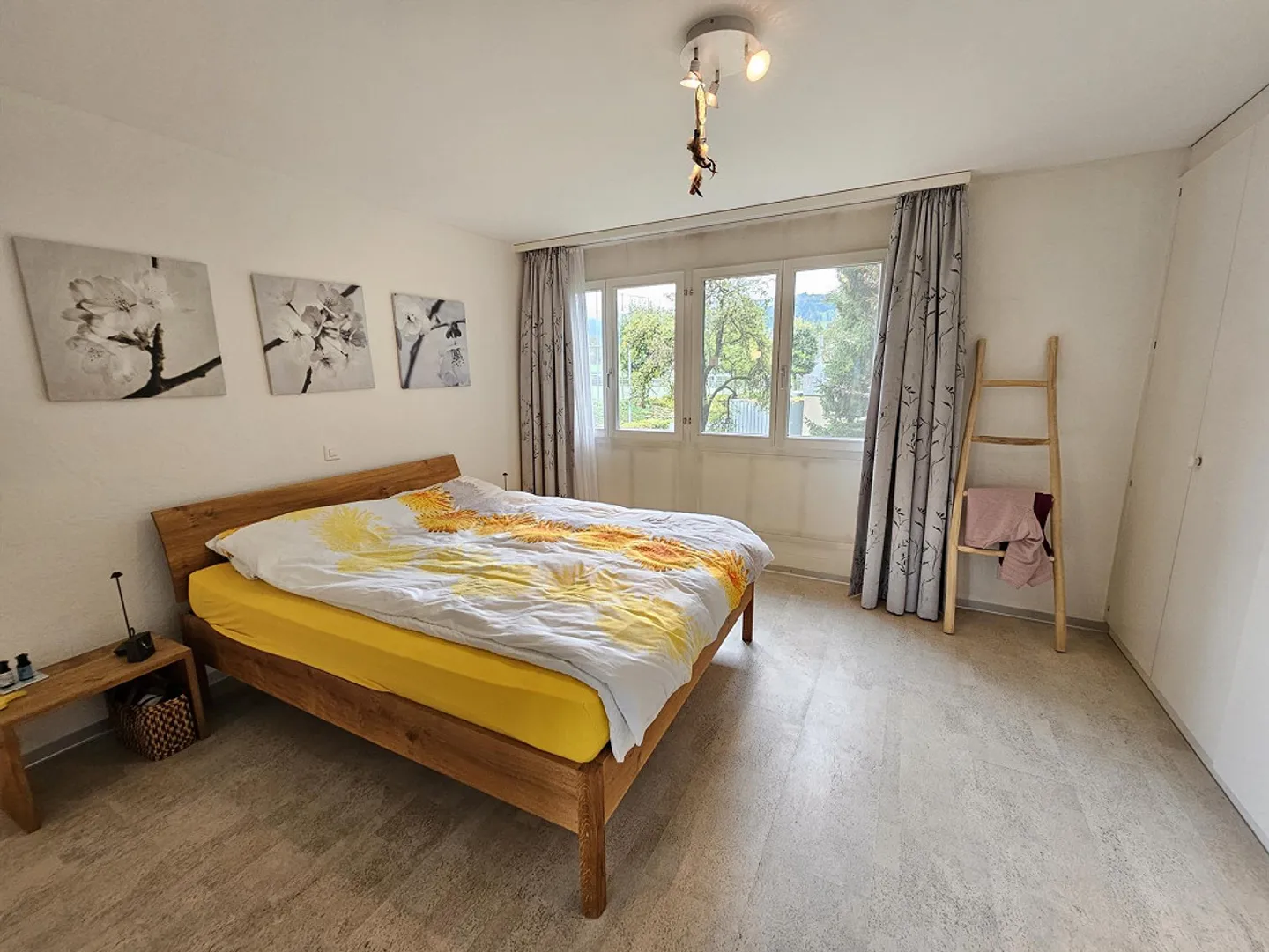 Belle appartement de 5½ pièces dans un emplacement central et populaire - Photo 3 sur 16