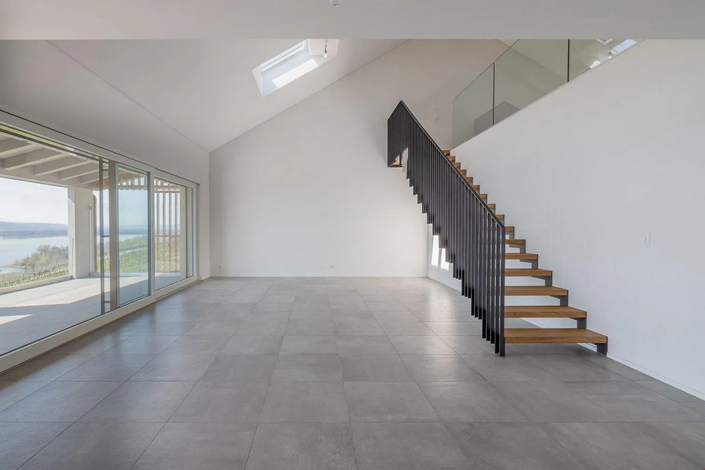 An absolute luxury with breathtaking views of an exceptional site - Photo 4 of 13