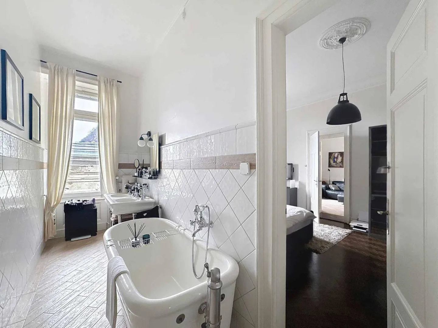 Magnifique appartement de 3,5 pièces de 98 m2 - Élégance de l'époque - Photo 10 sur 13