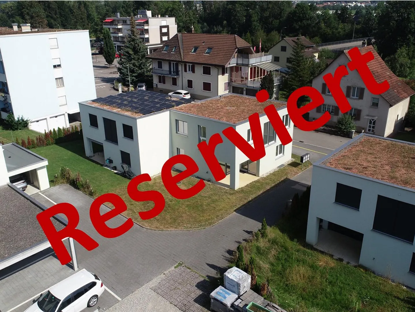 Casa bifamiliare molto moderna e ben sviluppata a un prezzo equo - Foto 1 di 11