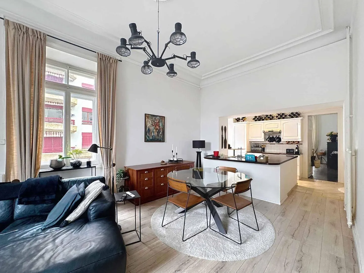 Magnifique appartement de 3,5 pièces de 98 m2 - Élégance de l'époque - Photo 3 sur 13