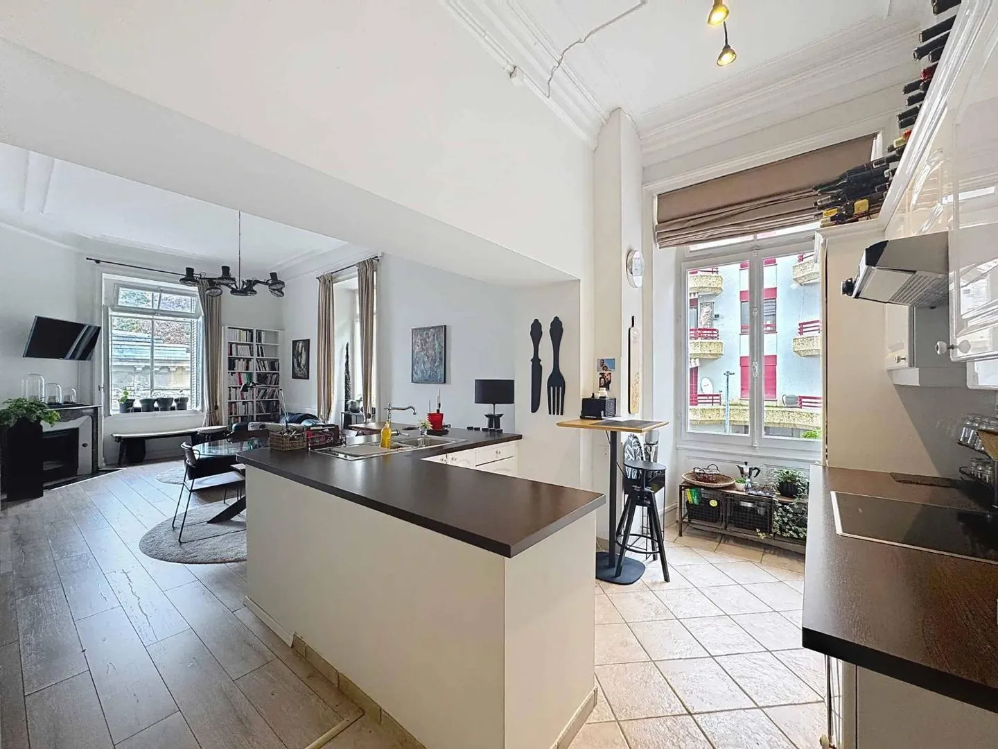 Magnifique appartement de 3,5 pièces de 98 m2 - Élégance de l'époque - Photo 4 sur 13