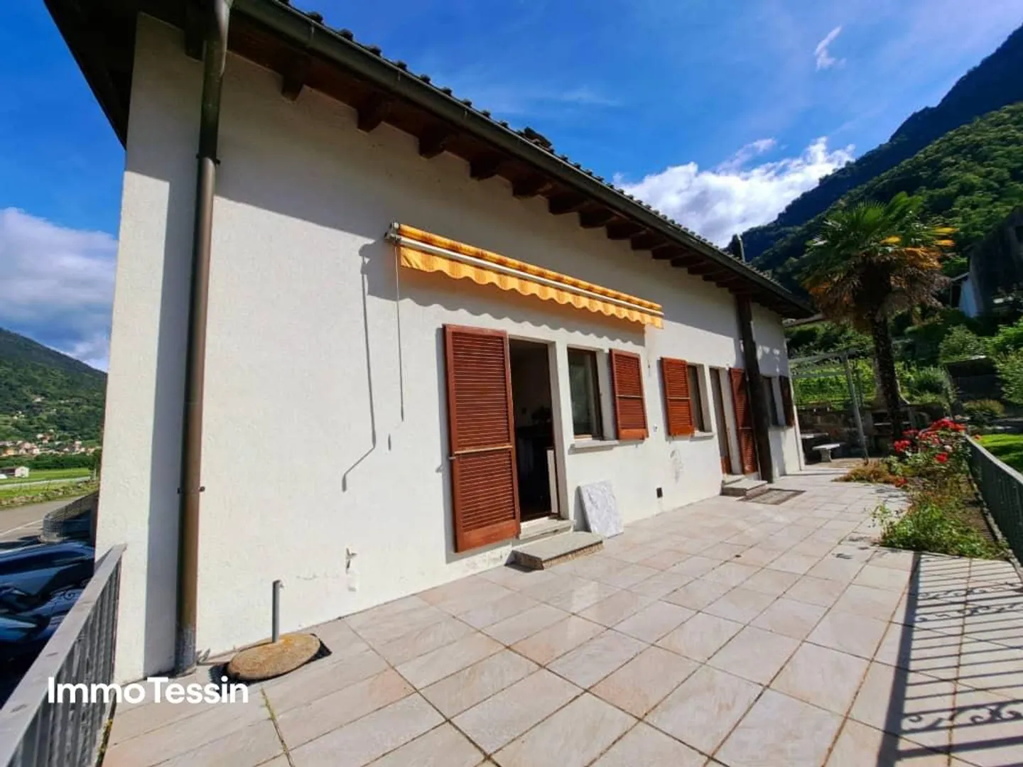 Charmantes Mehrfamilienhaus mit 2 Wohnungen in Malvaglia nahe Biasc... - Foto 4 von 13