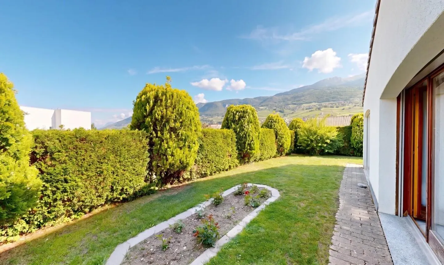 Charmante freistehende Villa im Herzen einer privilegierten Umgebung - Foto 5 von 11