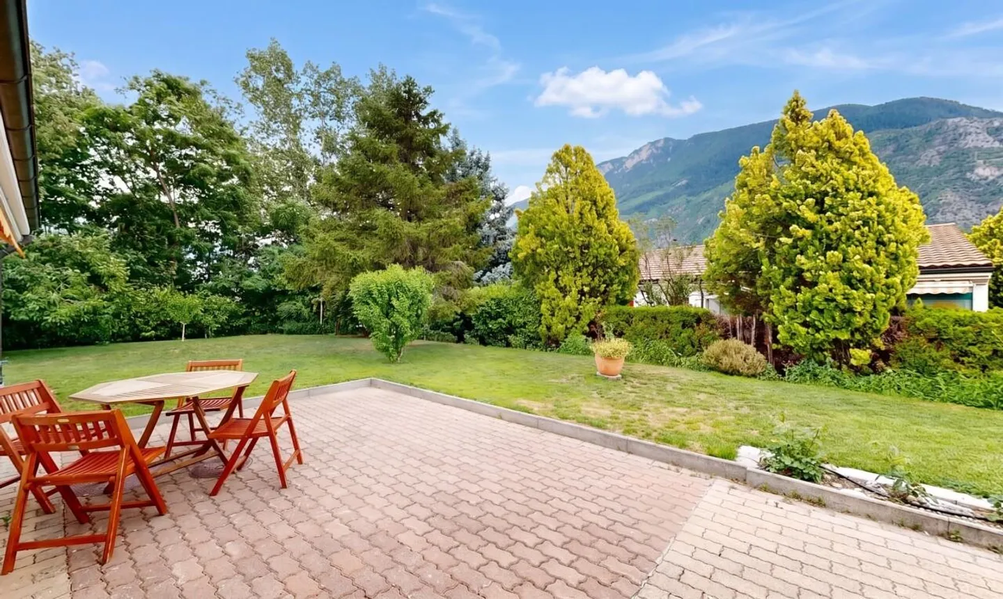 Charmante freistehende Villa im Herzen einer privilegierten Umgebung - Foto 7 von 11