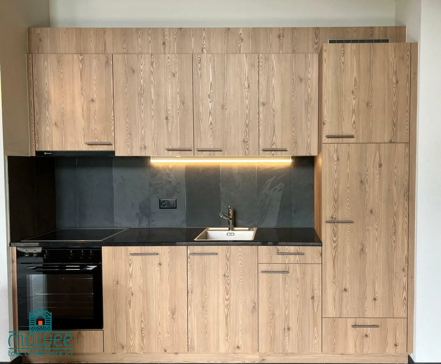 Magnificent high-end real estate project in Ovronnaz - Photo 2 of 8