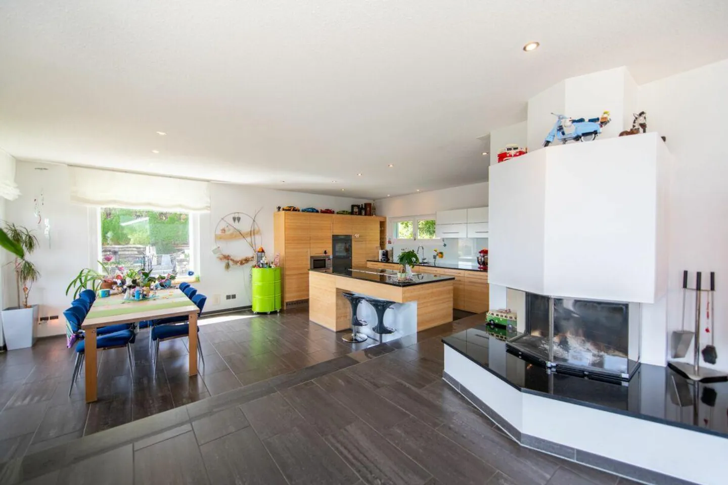 Maison individuelle moderne de 5,5 pièces avec vue sur l'Eiger, le Mönch et la Jungfrau - Photo 2 sur 19