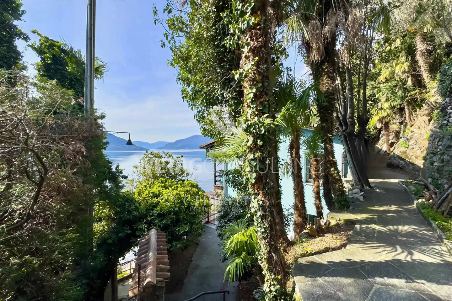 Villa mediterranea da ristrutturare con vista mozzafiato... - Foto 11 di 13