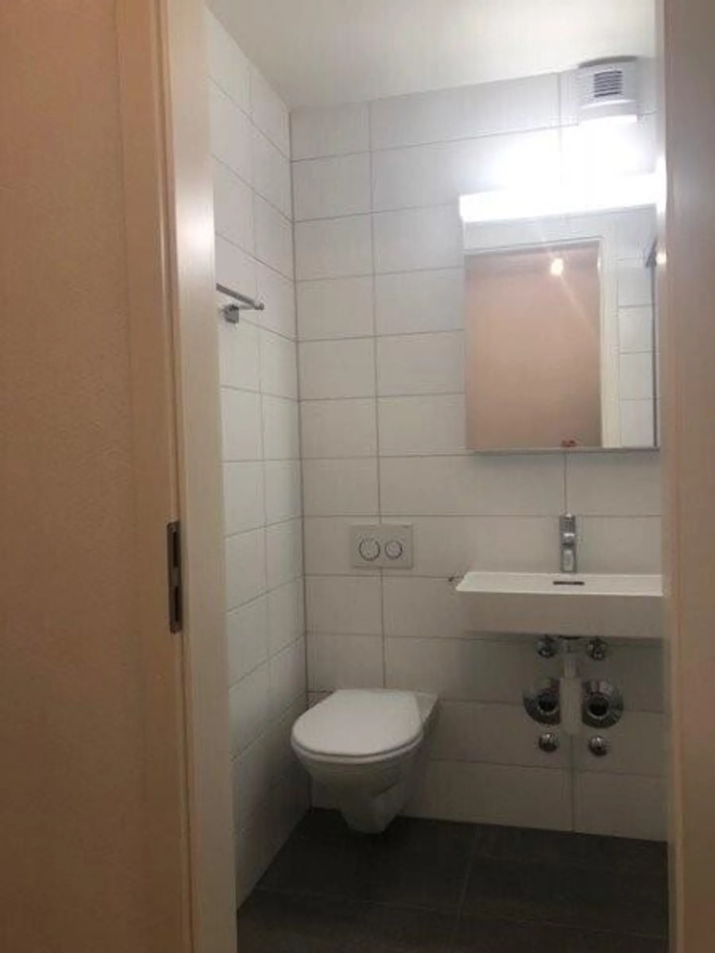 Appartement Confortable Proche Commodités - Photo 5 sur 6