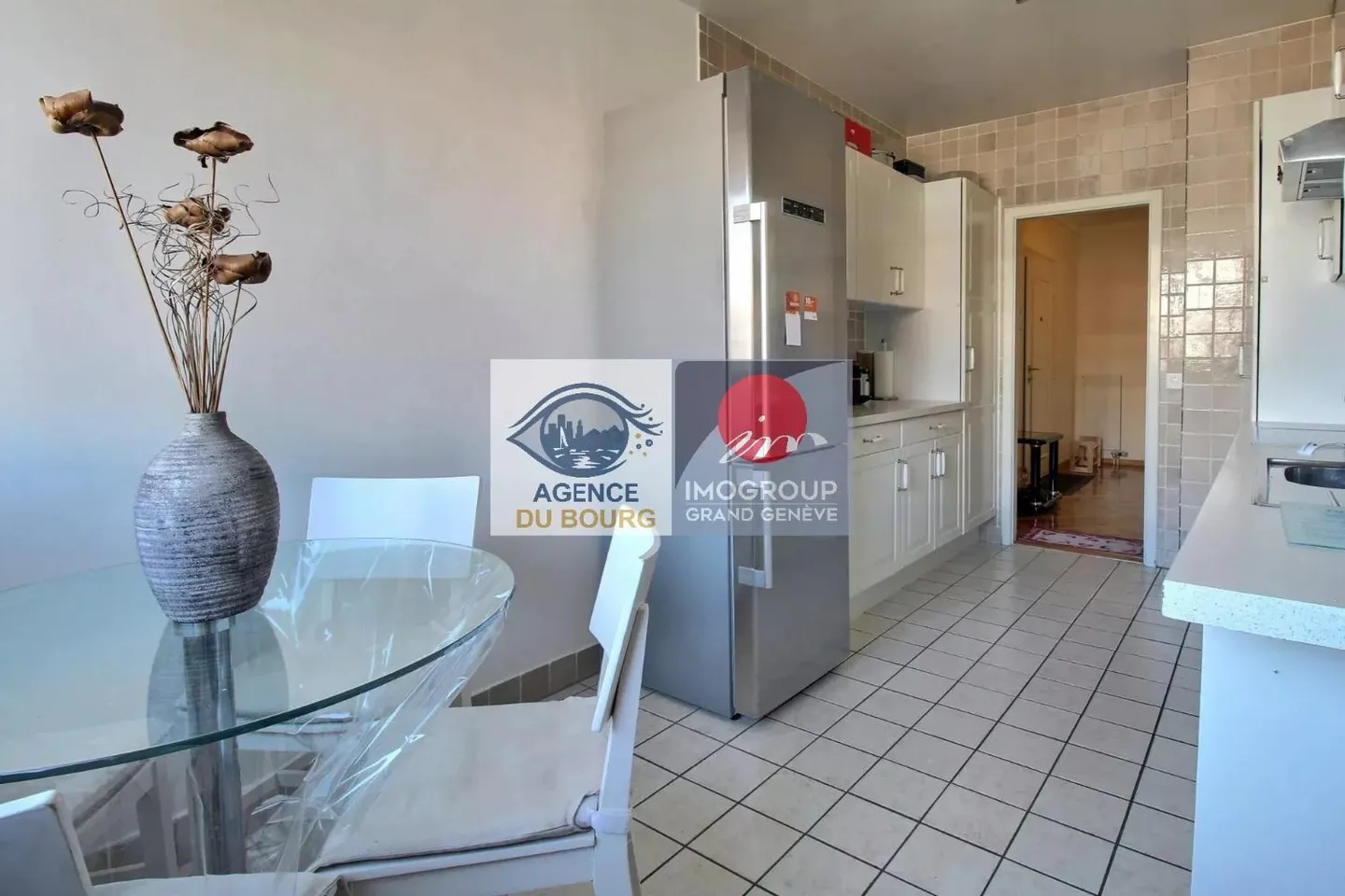 Family apartment with balcony and beautiful view of the Salève - Champel / Florissant on the 5th floor - Photo 2 of 6