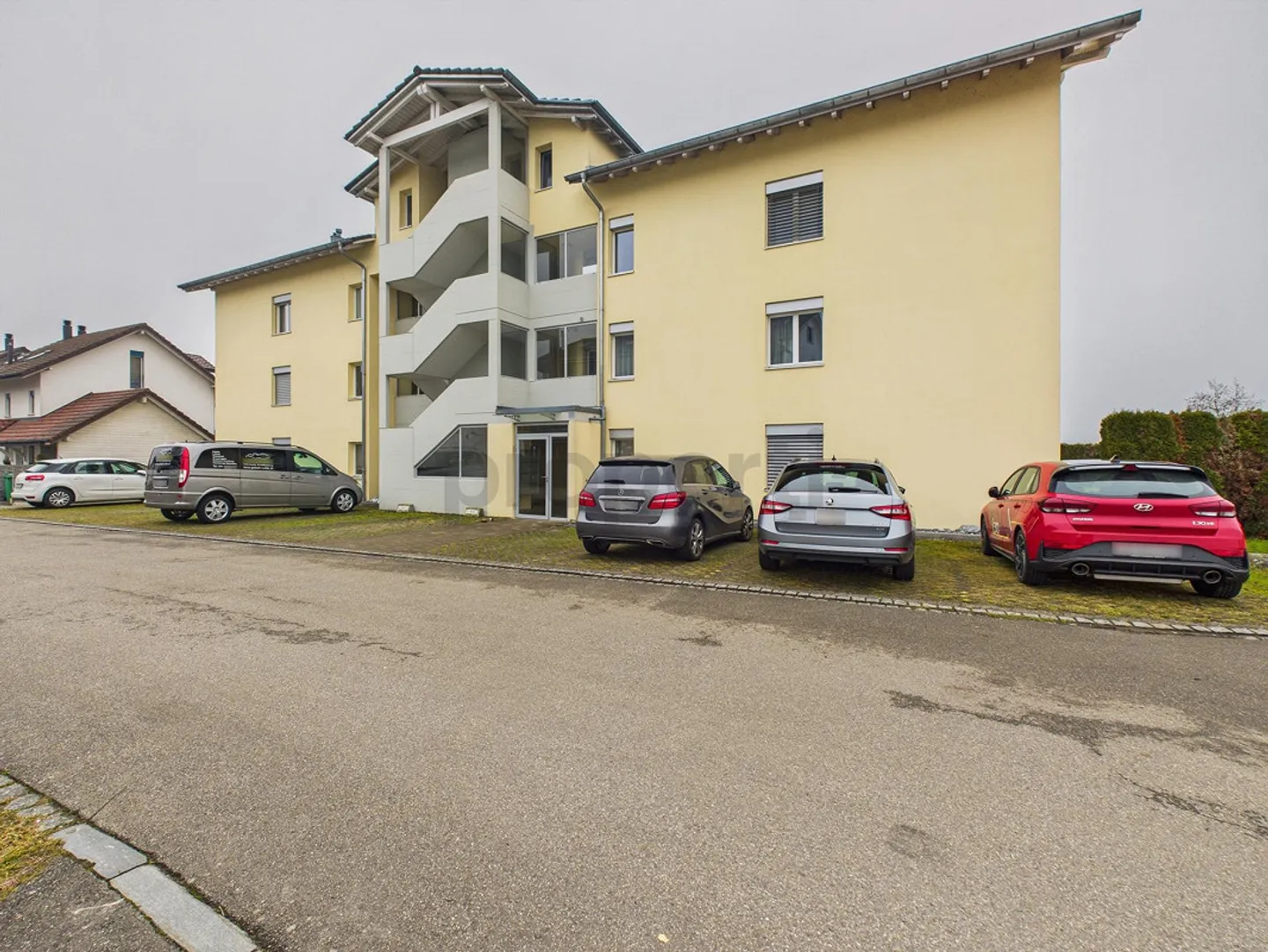 Stylish 4.5-room attic apartment with a wide view - Photo 14 of 16