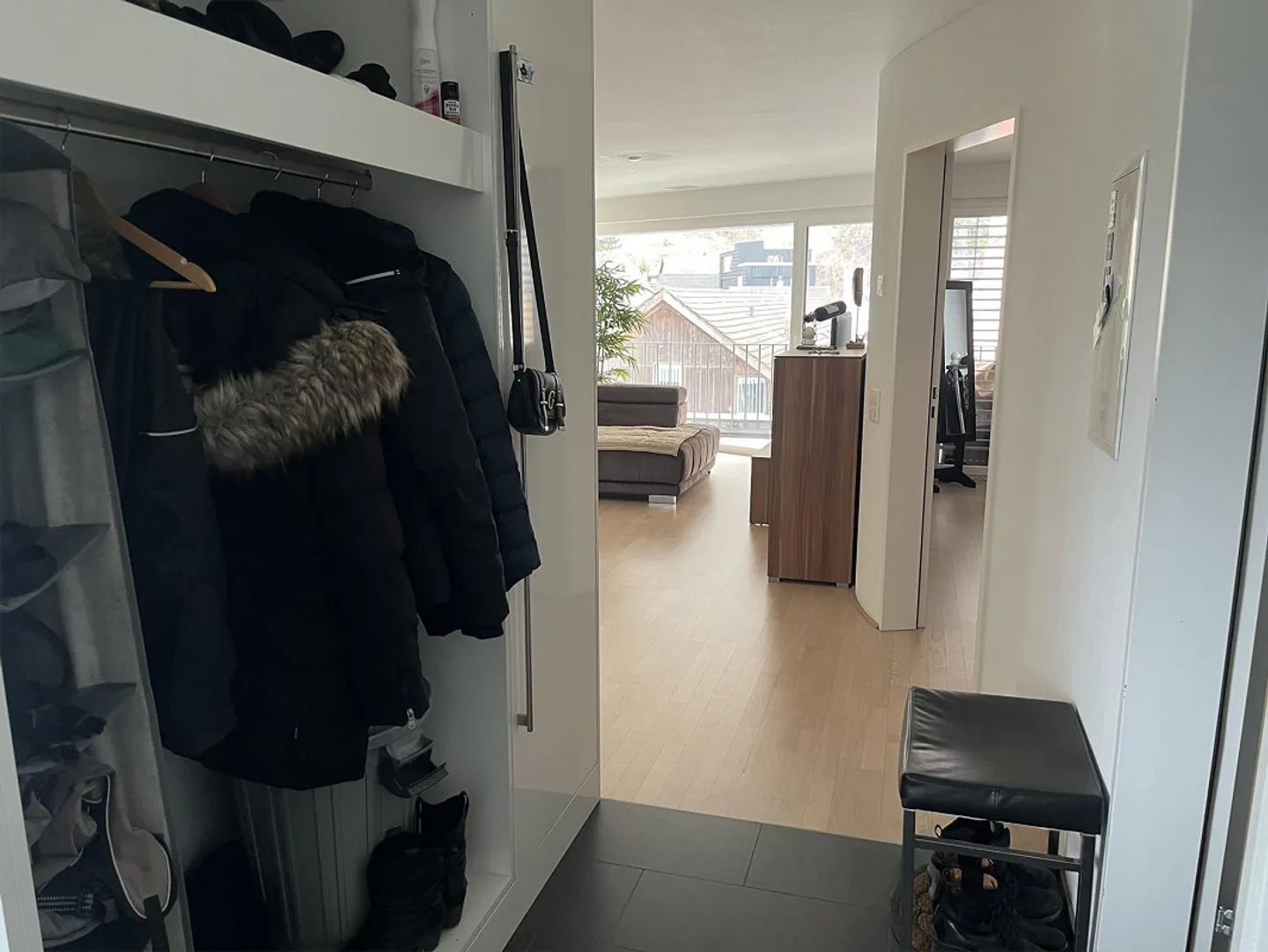 Attractive 2.5 Room Apartment in Chur - Photo 2 of 10