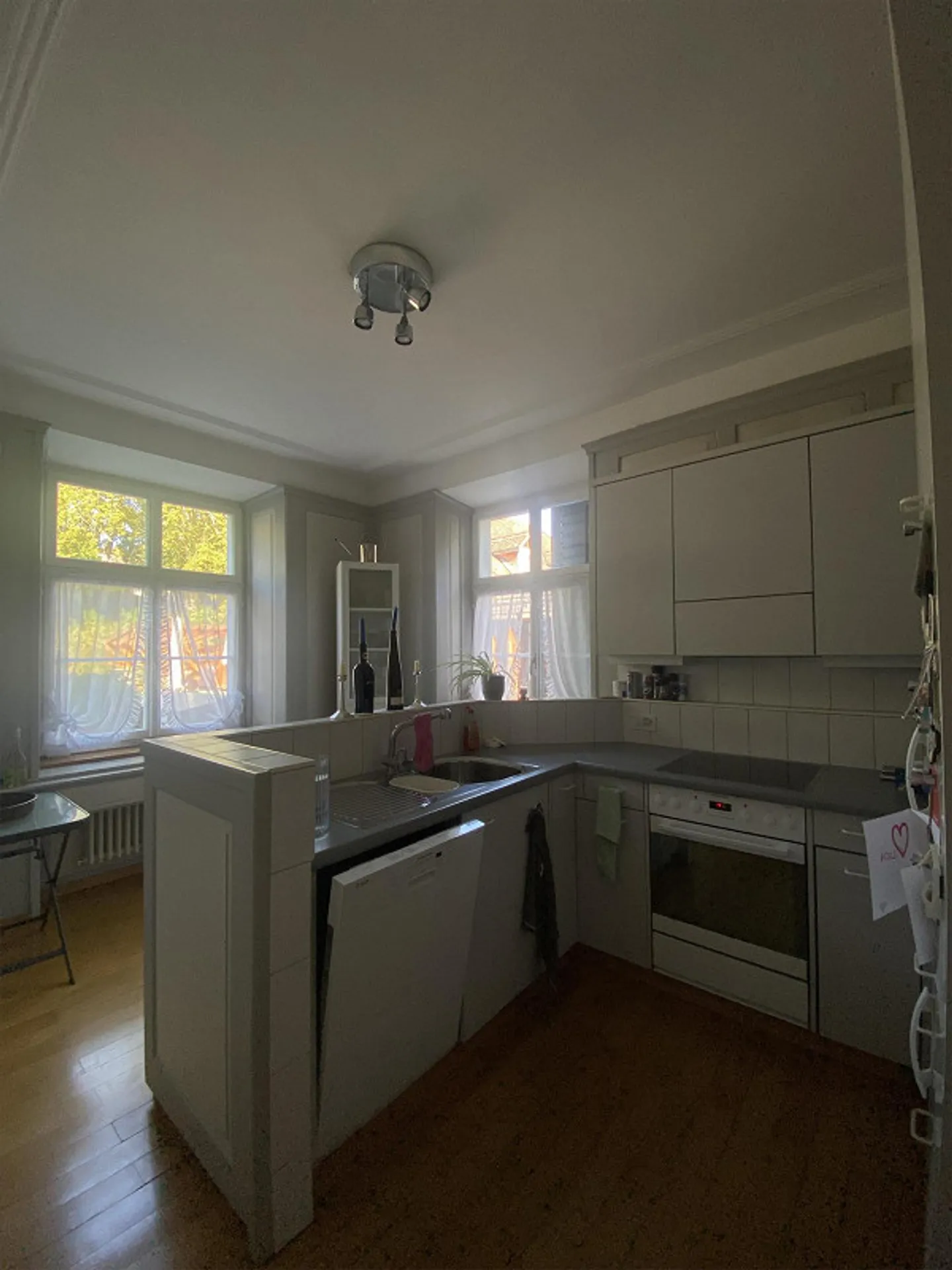 Recherche d'un nouveau locataire – magnifique appartement de 3 pièces dans un immeuble ancien à Weinfelden - Photo 3 sur 8
