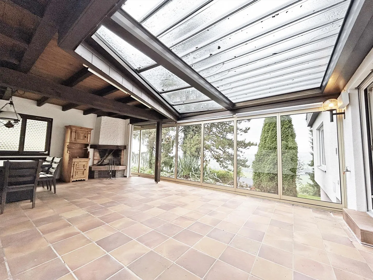 Casa unifamiliare con piscina, ampi spazi e viste gigantesche - Foto 15 di 24