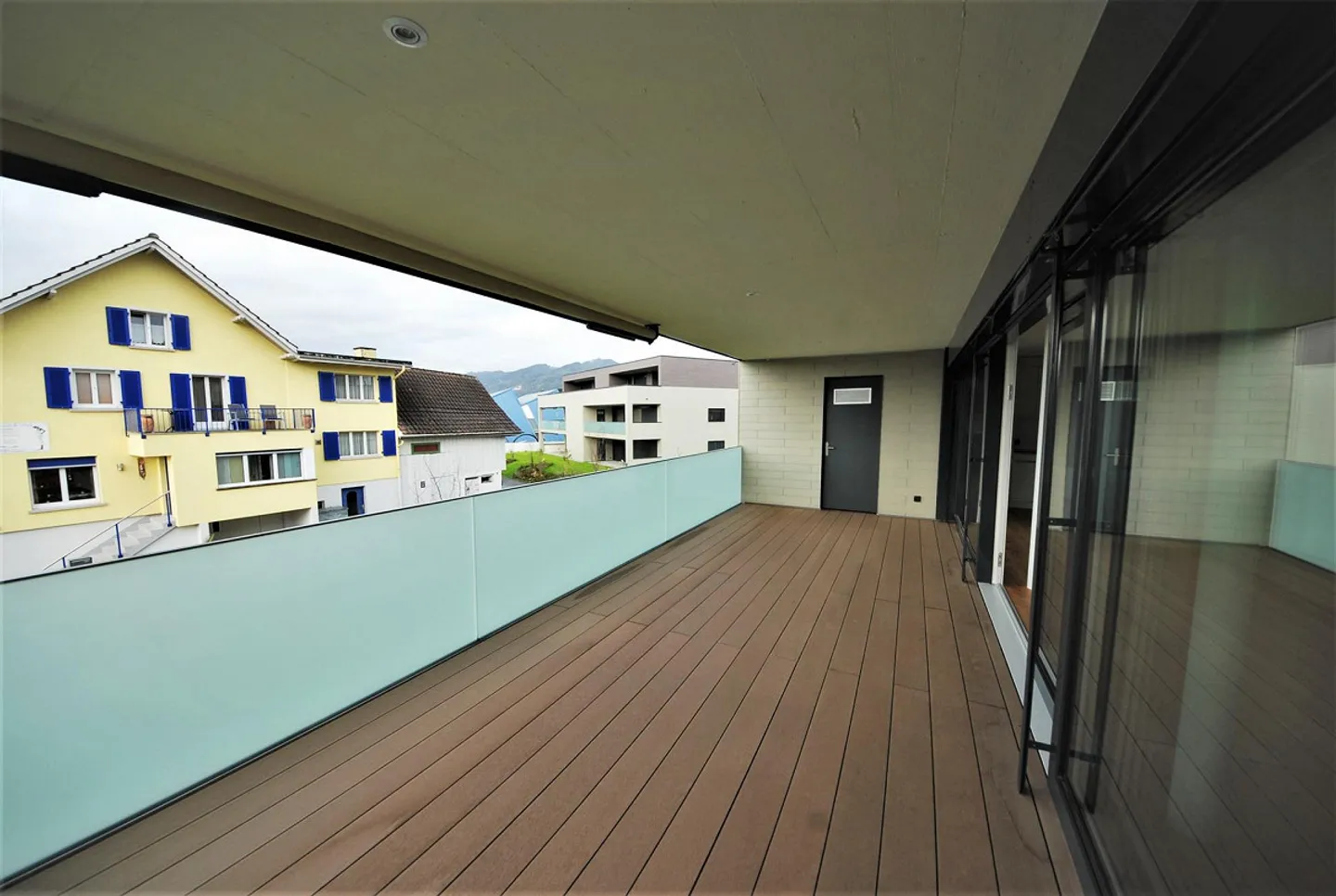 Modernes Apartment mit Terrasse - Foto 12 von 13