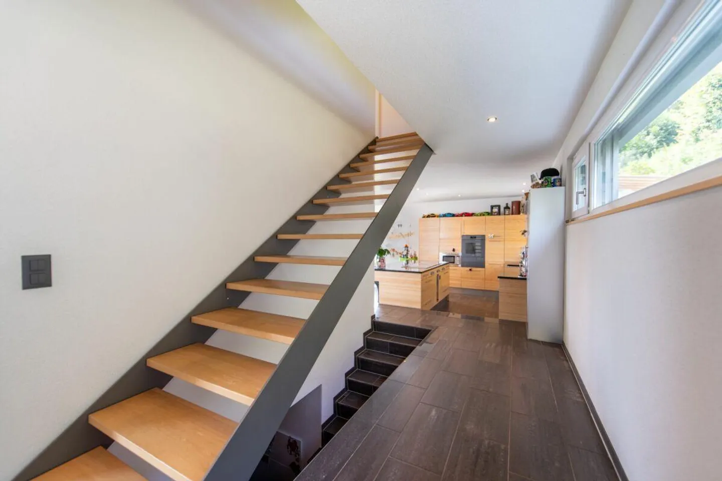 Maison individuelle moderne de 5,5 pièces avec vue sur l'Eiger, le Mönch et la Jungfrau - Photo 9 sur 19